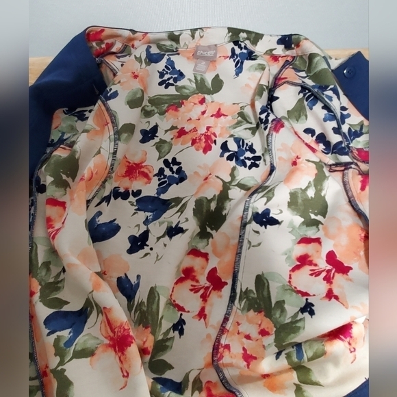 CHICO'S LIGHTWEIGHT JACKET BLUE FLORAL INTERIOR WOMEN SIZE 2 LARGE ONE BUTTON - Picture 11 of 15
